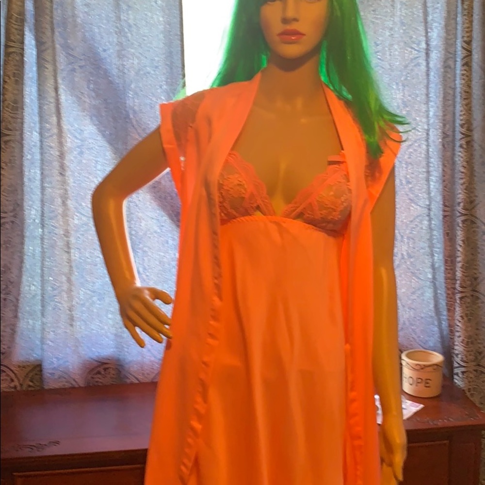 Like new Victoria secret Nighty and bathrobe